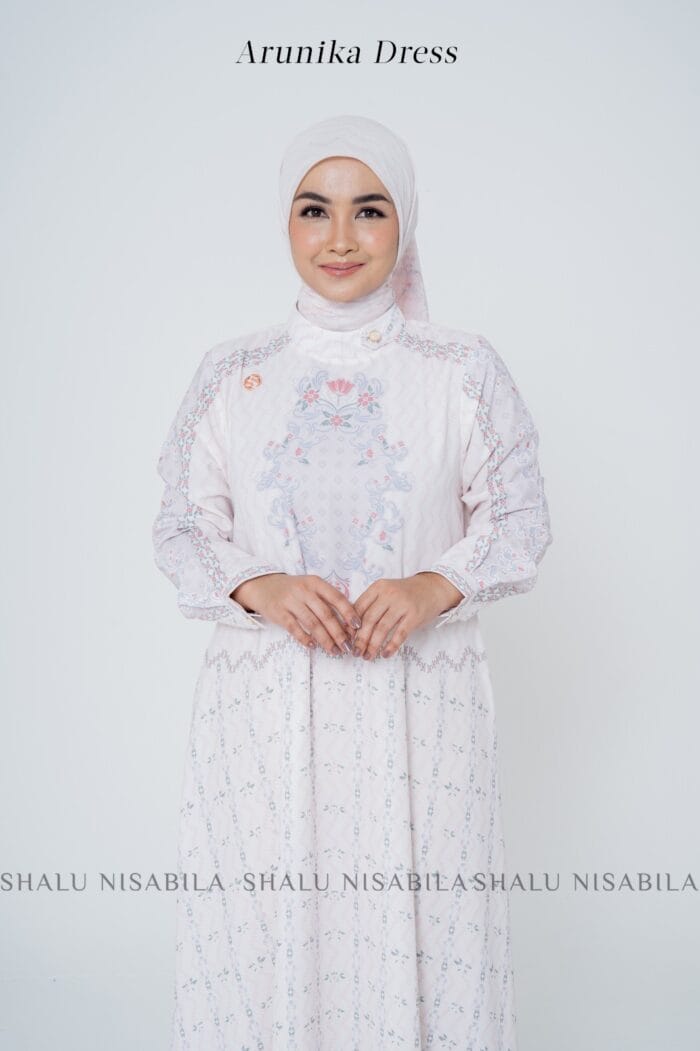 Arunika dress - Image 9