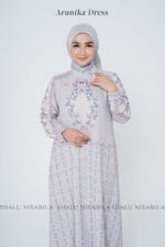Arunika dress - Image 11