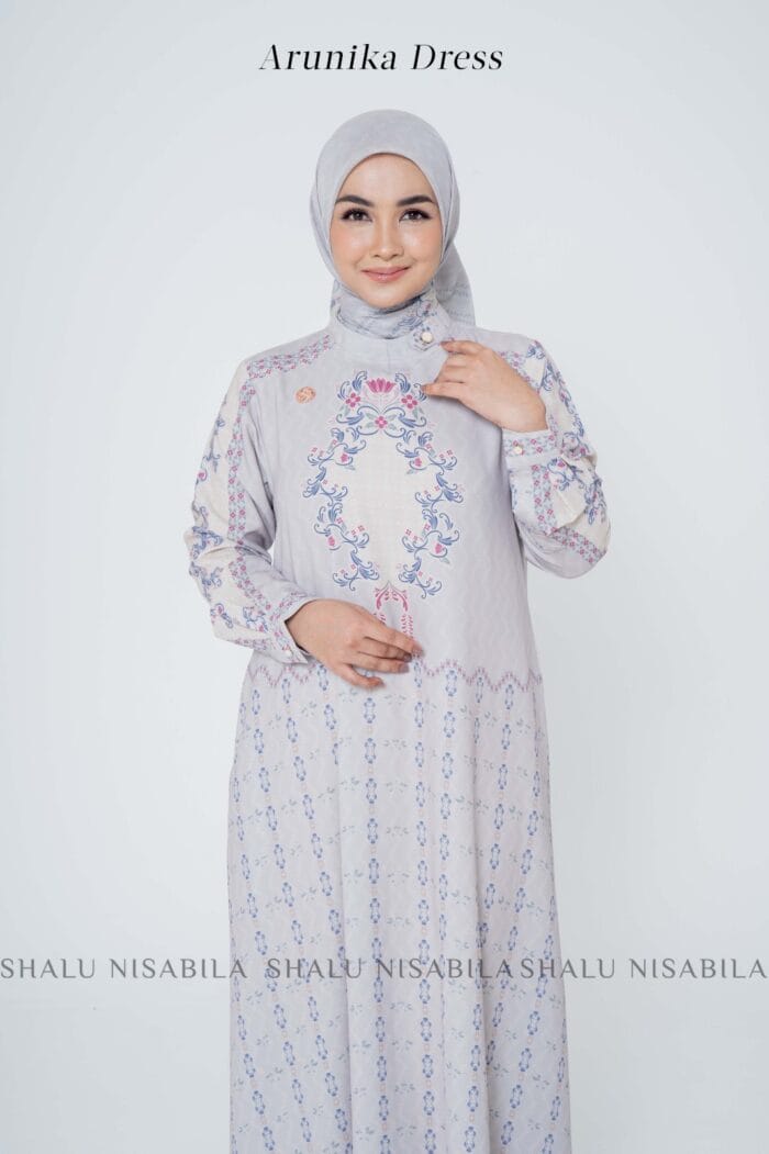 Arunika dress - Image 11
