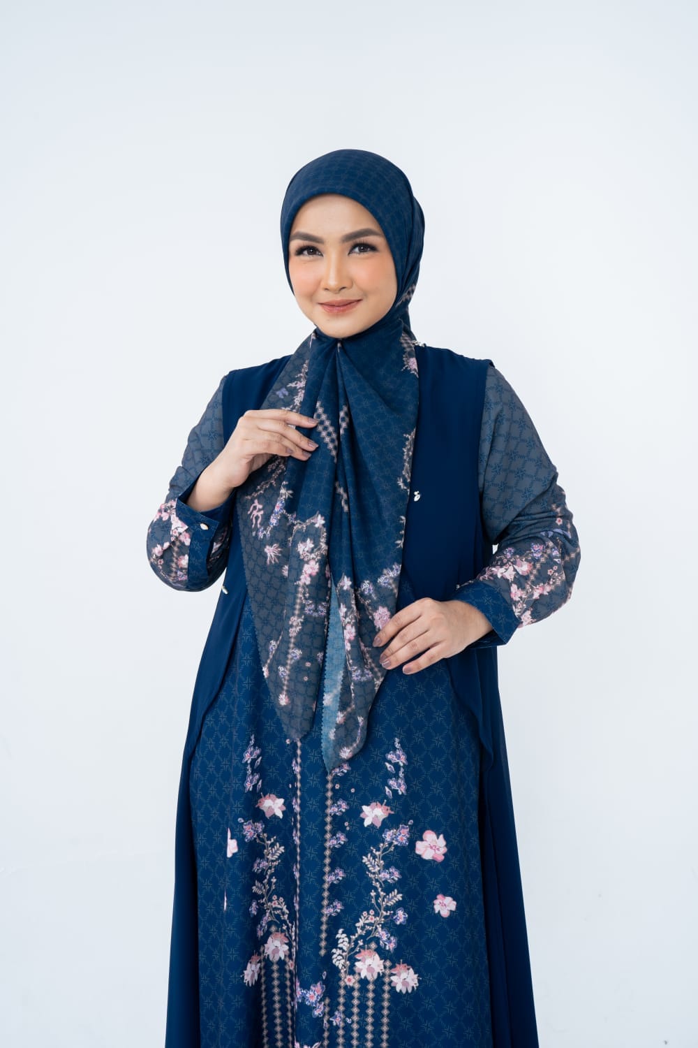 WhatsApp Image 2026-09-10 at 11.22.33 Salamah scarf - Image 1