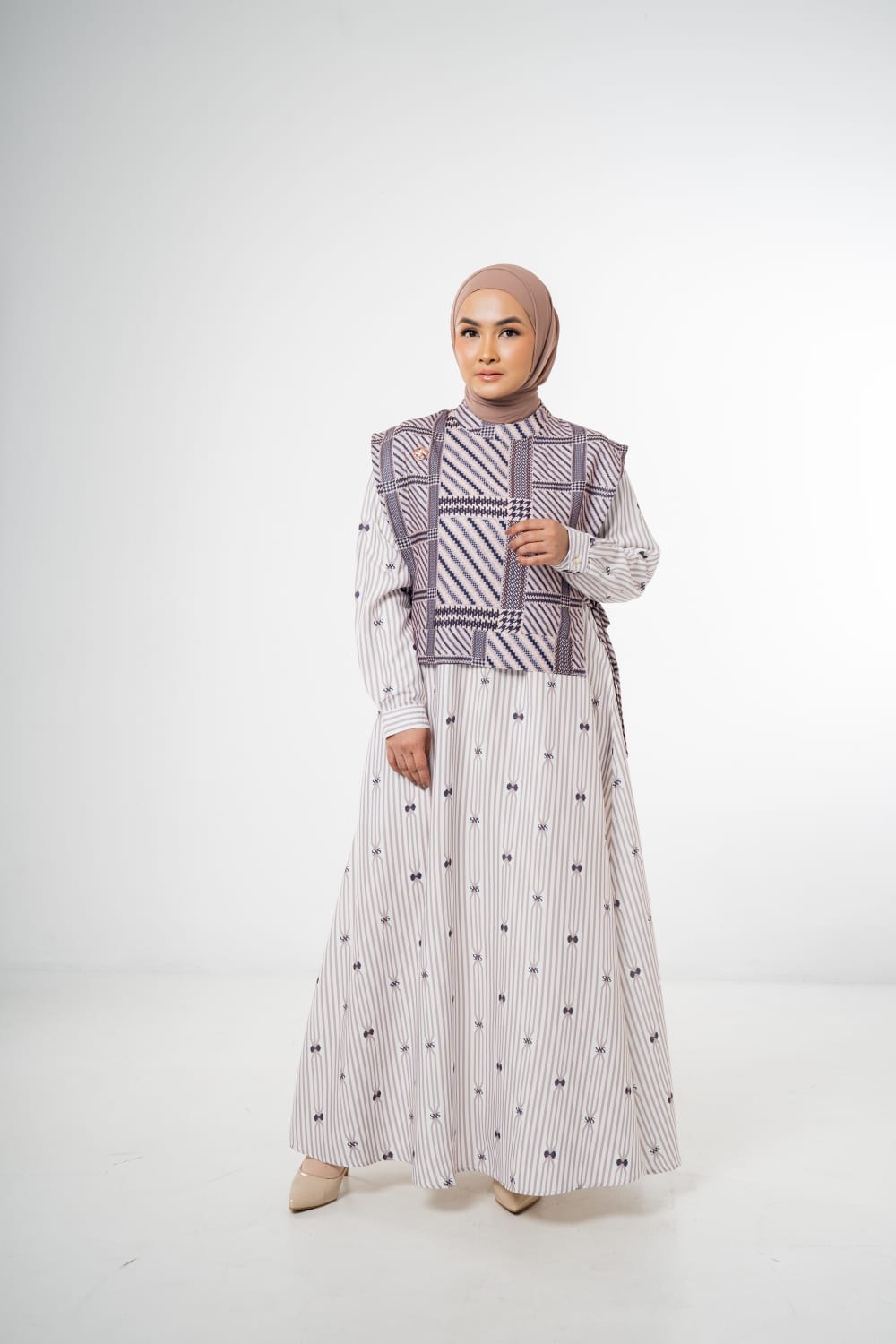 WhatsApp Image 2026-09-24 at 09.33.34 (2) Asvara dress - Image 1