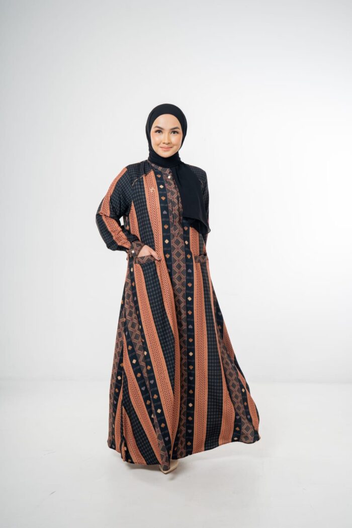 Noir dress - Image 13