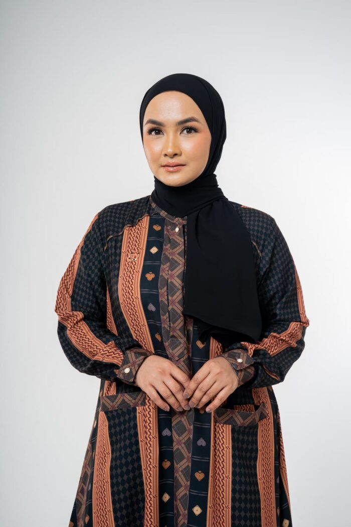 Noir dress - Image 12